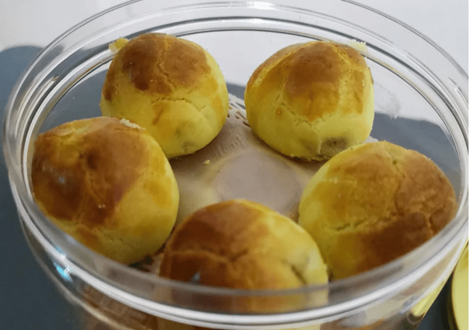 Savoury Cookies & Perfect-Sweet-Sour-Melty Pineapple Balls