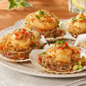 Steamed XL Half-Shell Scallops with Vermicelli & Garlic Sauce