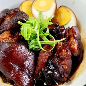 Vinegar Pig Trotters with Mushrooms and Eggs